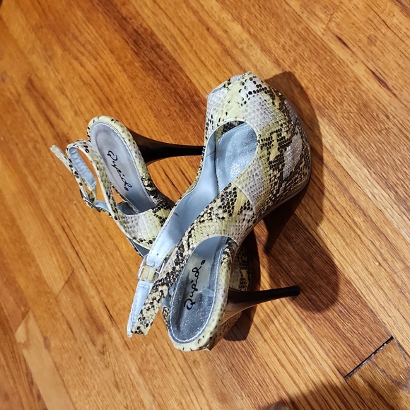 Leather Animal Print Peeptoe Platform Heels - Picture 4 of 4